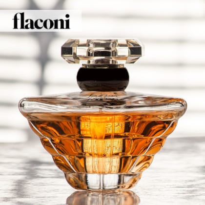Ein Parfum Flacon